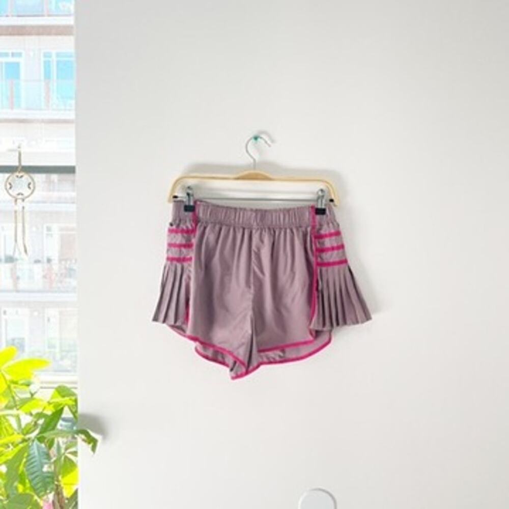 Free People Movement Gray & Pink Pleated Athletic Shorts Size Small